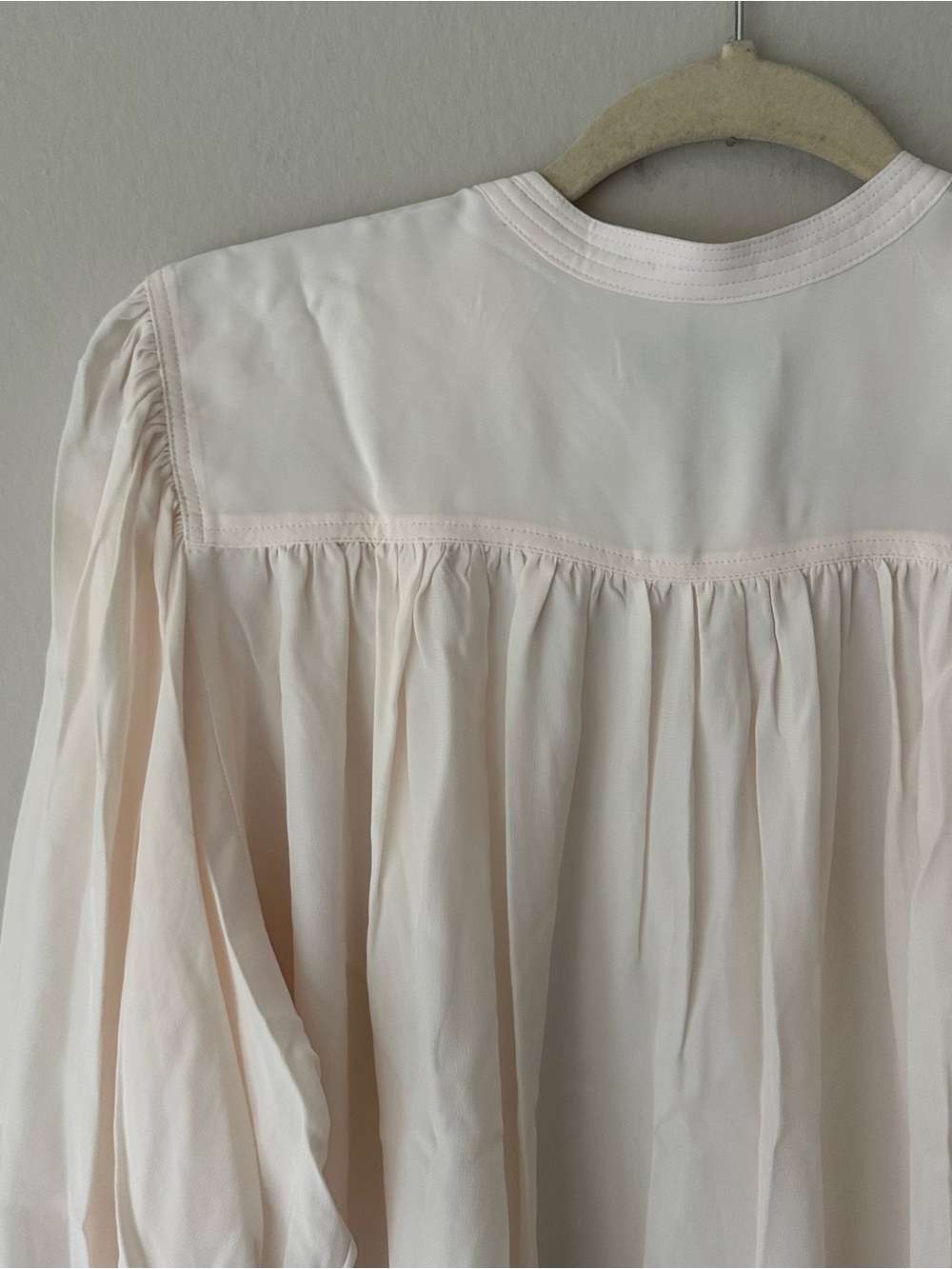 Madewell Shirred Crewneck Button-Up Top in Ivory Cream Medium NWT - Picture 11 of 11